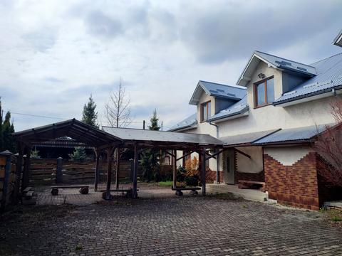 коммерческая по адресу Коновальця, 2А