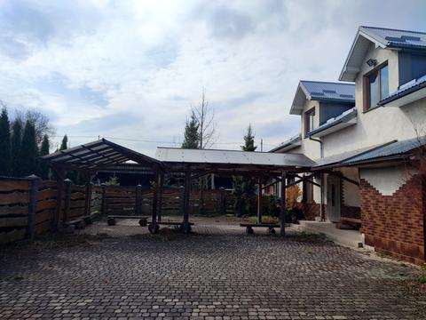 коммерческая по адресу Коновальця, 2А