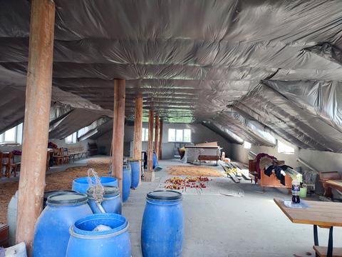 коммерческая по адресу Коновальця, 2А