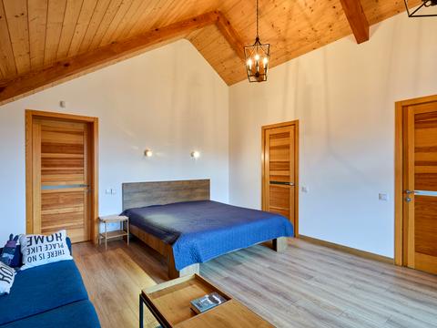 будинок за адресою Джерельна