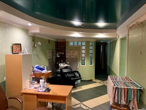 комерційна за адресою Володимира Вернадського вул., 8