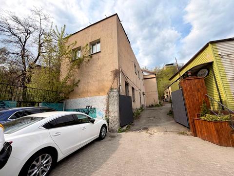 комерційна за адресою Глибочицька вул., 73