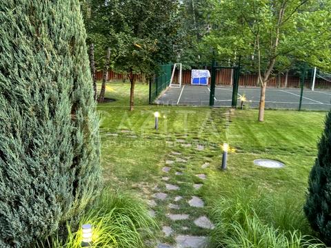 будинок за адресою вул. Озерна