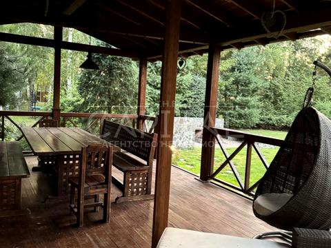 будинок за адресою вул. Озерна