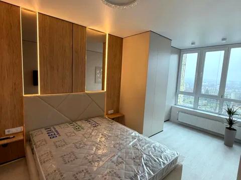 квартира за адресою Домбровського вул., 3Д