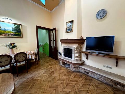 квартира за адресою Листопадового Чину вул. (), 4