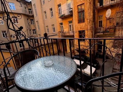 квартира за адресою Листопадового Чину вул. (), 4