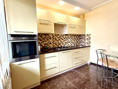 квартира за адресою Марка Кропивницького вул. (Потьомкінська), 127