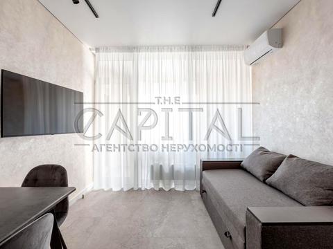 квартира за адресою Дніпровська набережна вул., 18-Б