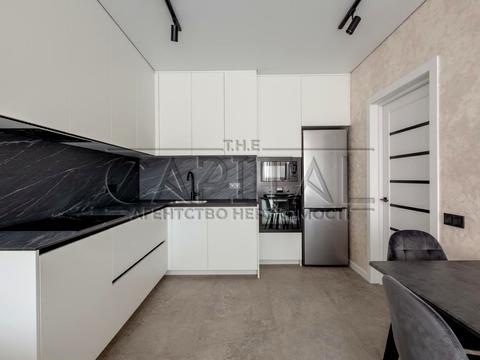 квартира за адресою Дніпровська набережна вул., 18-Б