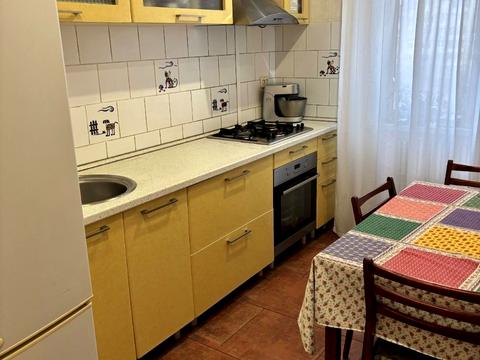 квартира за адресою Металургів просп., 18