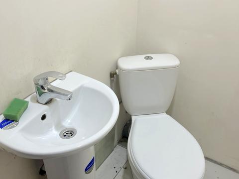 комерційна за адресою Ніжинська вул., 7