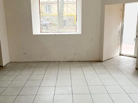 комерційна за адресою Ніжинська вул., 7