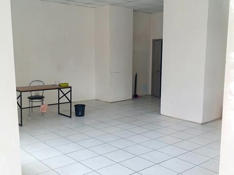 комерційна за адресою Ніжинська вул., 7