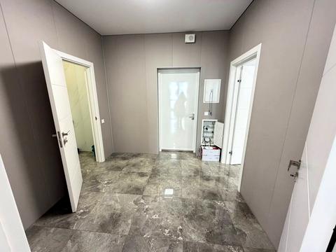 комерційна за адресою Центральна вул., 21