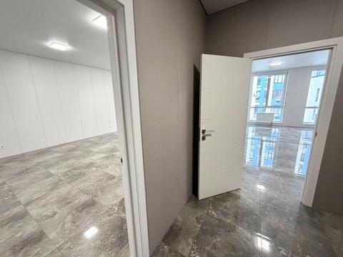 комерційна за адресою Центральна вул., 21