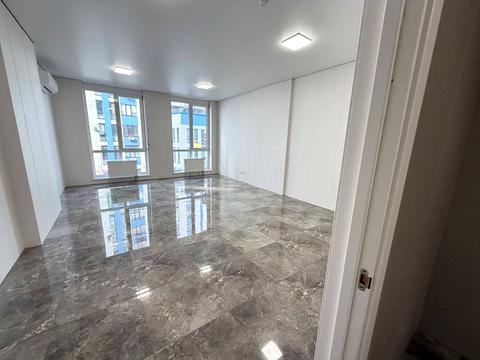 комерційна за адресою Центральна вул., 21