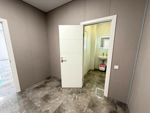 комерційна за адресою Центральна вул., 21