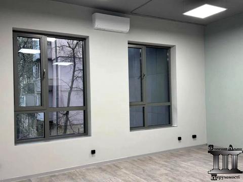 комерційна за адресою Олени Теліги вул., 25