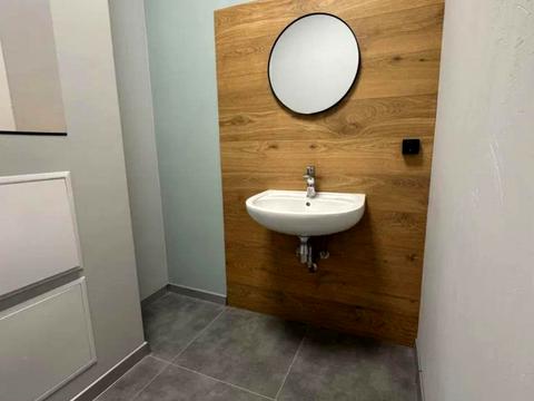 комерційна за адресою Олени Теліги вул., 25