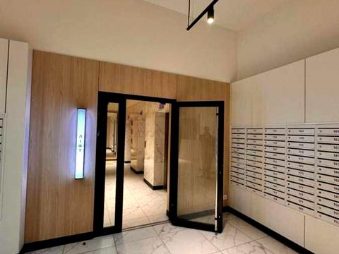 комерційна за адресою Олени Теліги вул., 25