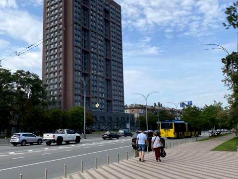 комерційна за адресою Олени Теліги вул., 25