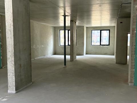 комерційна за адресою Угорська вул., 12