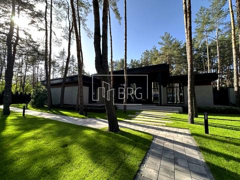 дом по адресу Анатолия Соловьяненко ул.