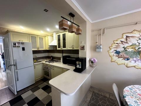 будинок за адресою Віталія Постолакі пл.