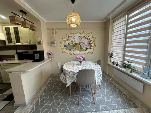 будинок за адресою Віталія Постолакі пл.