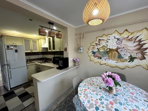 будинок за адресою Віталія Постолакі пл.