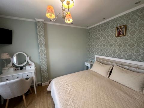 будинок за адресою Віталія Постолакі пл.