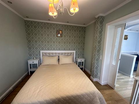 будинок за адресою Віталія Постолакі пл.