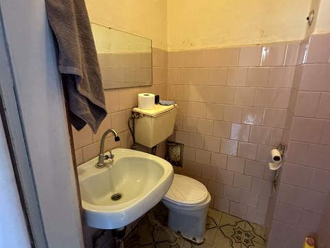 будинок за адресою Віталія Постолакі пл.