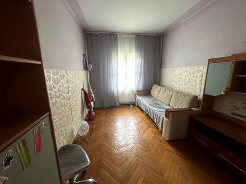 будинок за адресою Віталія Постолакі пл.