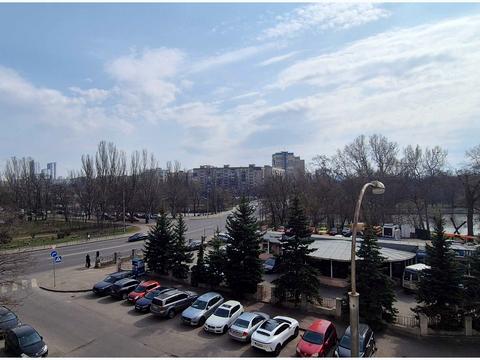 коммерческая по адресу Раисы Окипной ул., 10