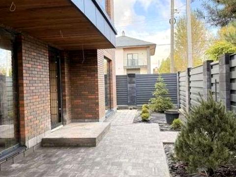 будинок за адресою Симоненка