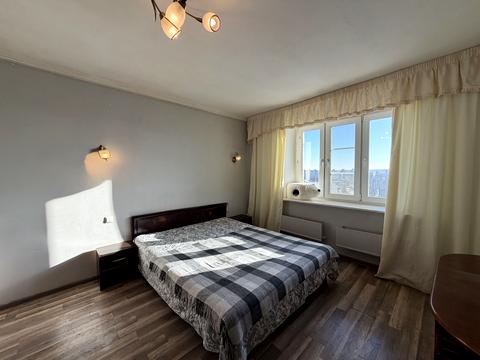 квартира за адресою Леся Курбаса просп., 1-Б