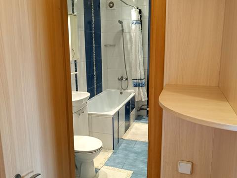 квартира по адресу Ревуцкого ул., 42