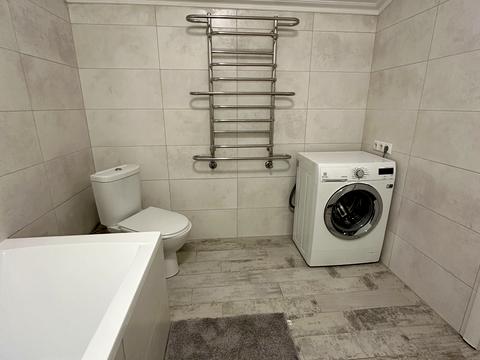 квартира за адресою Володимира Івасюка вул., 12