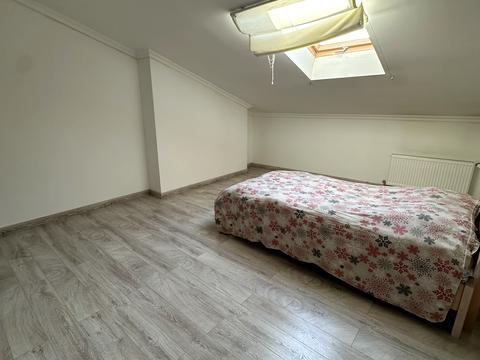 квартира за адресою Володимира Івасюка вул., 12