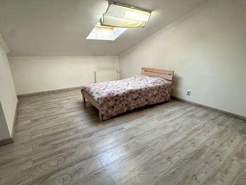 квартира за адресою Володимира Івасюка вул., 12