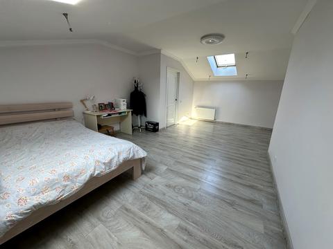 квартира за адресою Володимира Івасюка вул., 12