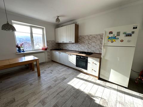 квартира за адресою Володимира Івасюка вул., 12