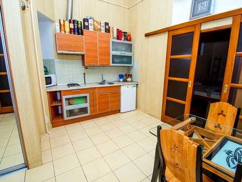 квартира за адресою Садова вул., 7