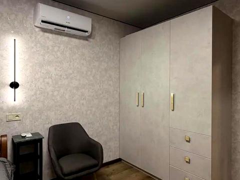 квартира за адресою Олександра Олеся вул., 9-А