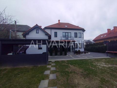 будинок за адресою Паркова