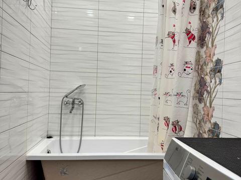 квартира за адресою Макарова вул. (Більшовицька), 17