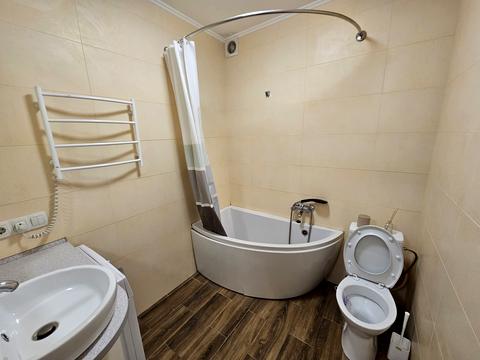 квартира за адресою Бакинська вул., 1