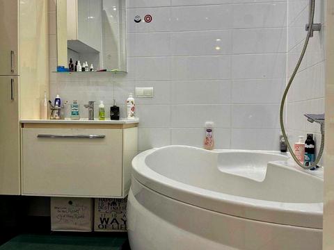 квартира за адресою Дніпровська набережна вул., 14